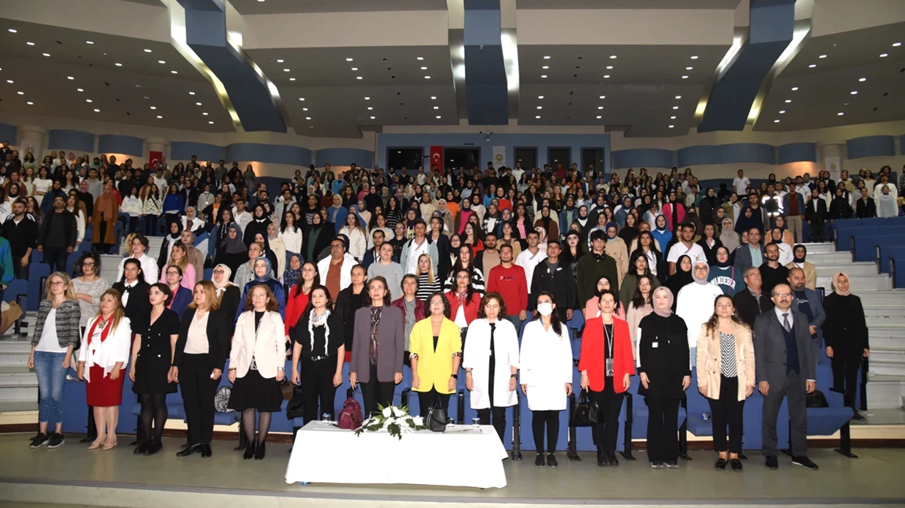 Selçuk Üniversitesinde ‘Cumhuriyet ve Kadın’ temalı söyleşi